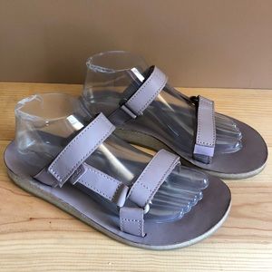 Teva Universal Leather Slides Sandals Light Purple